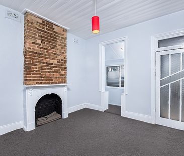 Perfectly Located Living & Walking Distance To The Famous Darling S... - Photo 5