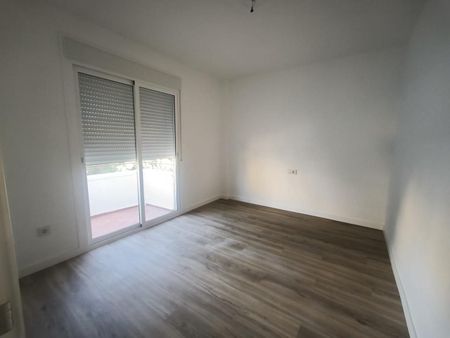 Piso de alquiler en Benalauria, 5, Portada Alta - Pol. Crta. De Cártama - Photo 5