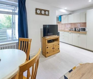 1 Bed Flat, Blatchington Road, BN3 - Photo 1