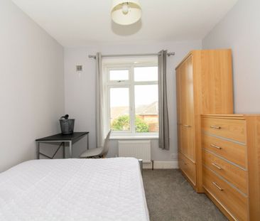 2 Bed Student Apartment on Kemp Road A - Photo 2