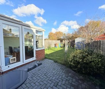 3 bedroom semi-detached house to rent - Photo 4