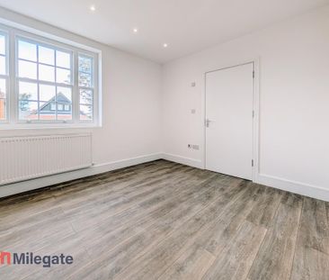 3 bedroom flat to rent - Photo 3