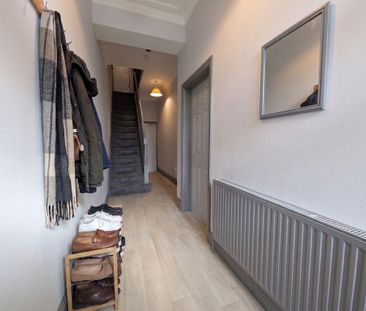 4 bedroom semi-detached house to rent - Photo 6