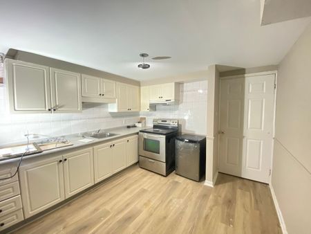 For Lease - 126 St Bees Court Unit# Lower, London North, Ontario - Photo 2