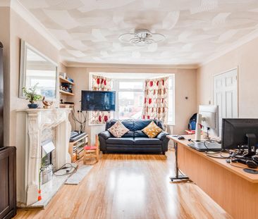 Titup Hall Drive, Oxford, Headington - Photo 2