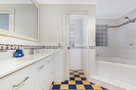 8 Dubbo Street, Quakers Hill NSW 2763 - House For Rent | Domain - Photo 5