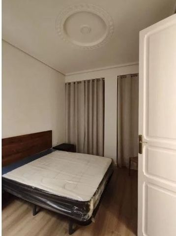 3 room luxury Flat for rent in Valencia, Spain - Photo 4