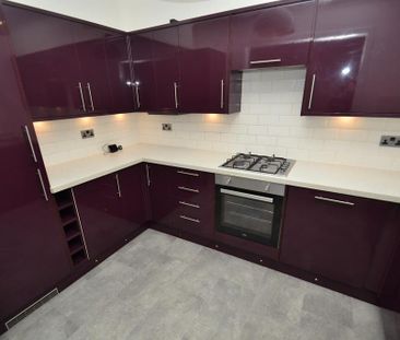 2 bedroom semi-detached house to rent - Photo 3