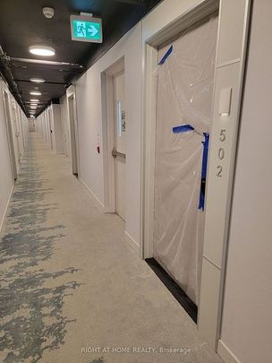 For Lease - 3200 Dakota Common Unit# B502, Burlington, Ontario - Photo 1