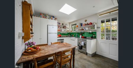 Historic Cottage In Battery Point - Photo 5