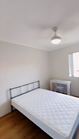 2 bed 2 bath - Photo 5