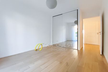 Location Appartement 3 pièces 77m² NICE 06200 - Photo 4