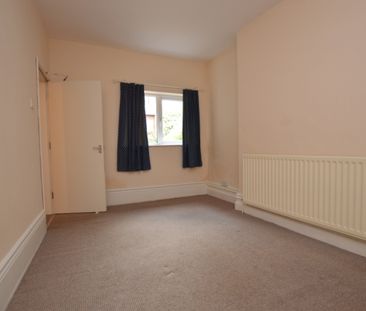 1 Bedroom Ground Floor Flat - Photo 5