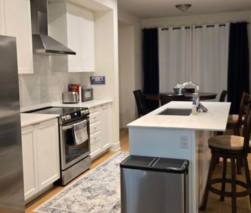 For Lease - 18 Mariners Pier Way, Orillia, Ontario - Photo 6