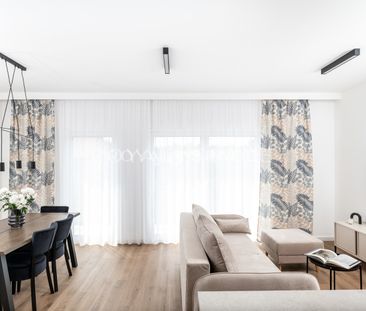 Kraków, Podgórze, Swoszowice, ul. Opatkowicka - Photo 3