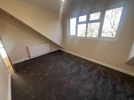 4 bedroom terraced house to rent - Photo 3