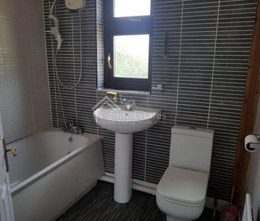 Price £900 pcm - Available Now - Unfurnished - Photo 5