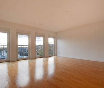 Exklusive 3-Zimmer-Wohnung mit traumhaftem Weitblick über Kronberg - Foto 1