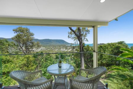 Hillside Haven – Your Dream Rental Awaits! - Photo 3