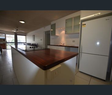 1/163 Eyre St., North Ward, Qld 4810 - Photo 5