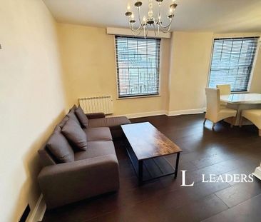 2 bedroom flat to rent - Photo 1