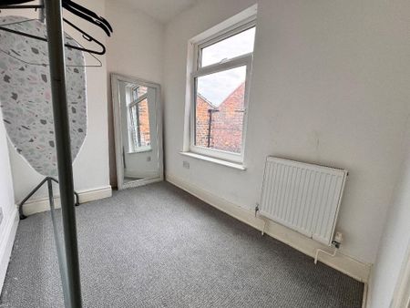 3 Bedroom Terraced House To Rent - Photo 5