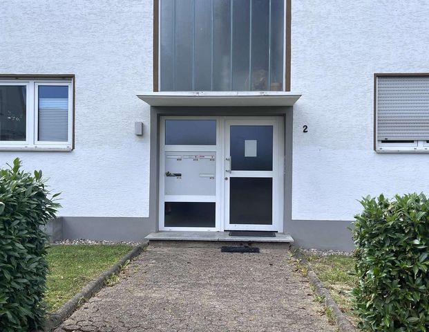 Helles Dachgeschoss-Appartement mit sonnigem Balkon in Ortsrandlage von Heimersheim - Photo 1