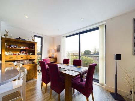 The Brook House, Hatherley Road, Cheltenham, GL51 - Photo 4