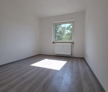 Verfügbar ab Mai 2026! Geräumige, moderne 3-Zimmer-Wohnung mit Balk... - Photo 3