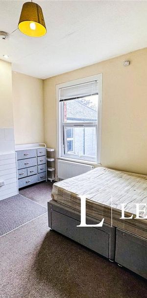 1 bedroom in a house share to rent - Photo 1