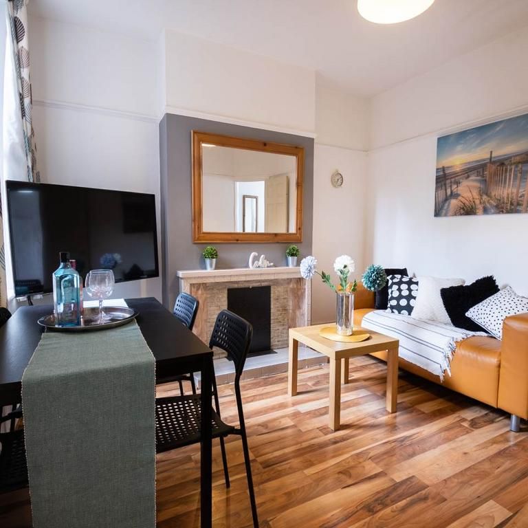 5 bedroom house to rent - Photo 1