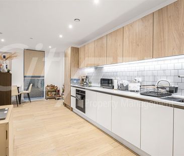 The Clarendon, 37 Clarendon Road, Watford - Photo 3