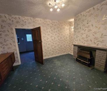 3 bedroom property to rent in Dewsbury - Photo 2