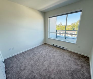 Brand New 3 Bedroom Condo – Half Months Rent Free! - Photo 4