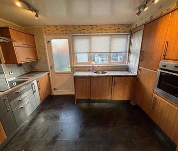 2 bedroom end of terrace house to rent - Photo 5