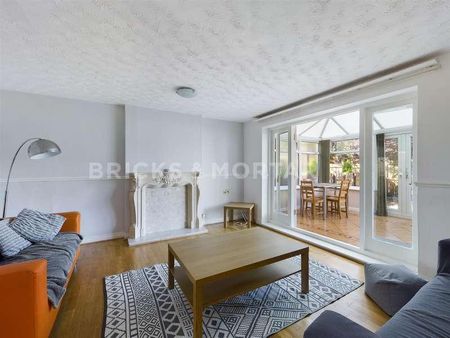 (?ppw) Henry Square, Shieldfield, Newcastle Upon Tyne, NE2 - Photo 5