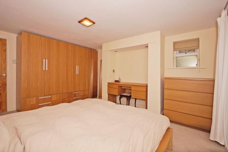 1 bedroom ground floor flat to rent - Photo 4