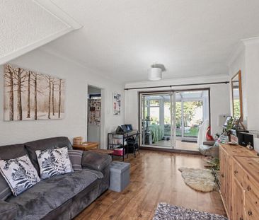 King John Avenue, Bournemouth - Photo 1