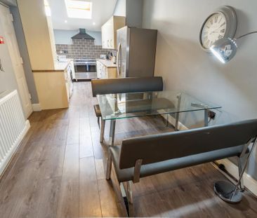 5 bedroom terraced house to rent - Photo 3