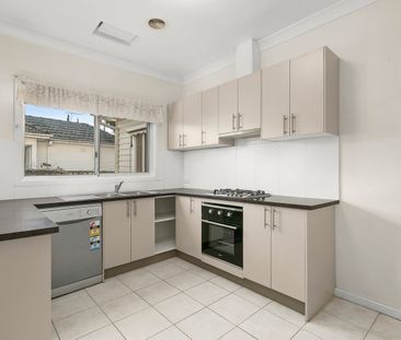 In the heart of it all! - Photo 4