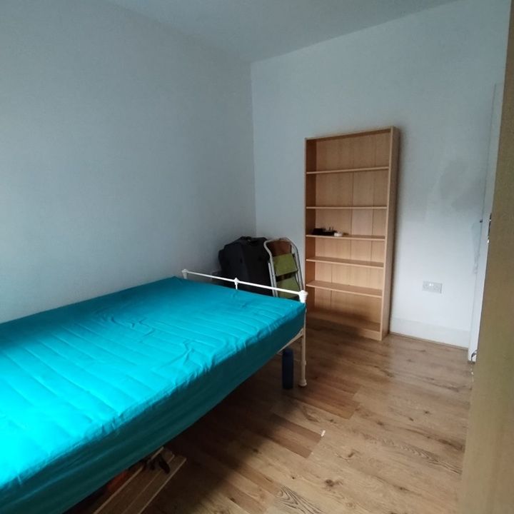 4 Bed Terraced House, Ratcliff Road, E7 - Photo 1