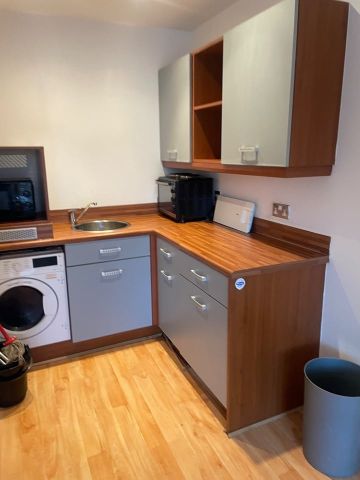 Studio Flat, Ryland Street, B16 - Photo 5