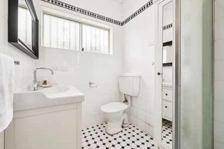 2 Holmes Street, Maroubra NSW 2035 - House For Rent | Domain - Photo 4