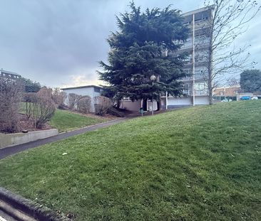 Location Appartement 1 pièce 35m² - Photo 3