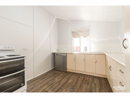 37 Margaret Street, Allenstown - Photo 2