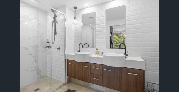 FULLY FURNISHED, STUNNING AND SPACIOUS 2 BEDROOM + STUDY GEM IN SOUTH LAKES AVAILABLE SOON!! - Photo 1