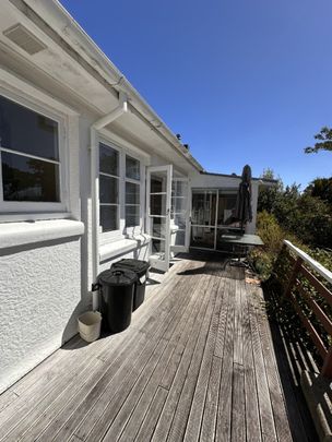 Glen Eden Family Home - Photo 1