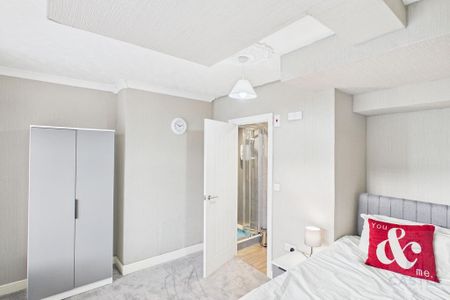 4 bedroom house of multiple occupation to rent - Photo 2