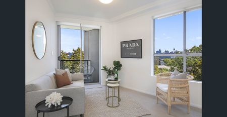 Furnished Unit with Swimming Pool and Gym - Photo 3