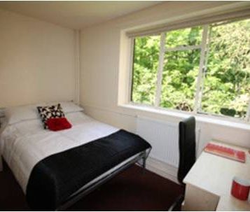 STUDENT ACCOMMODATION - SUNBRIDGE RD BD1**1 BED EN-SUITE**£65PW - Photo 5